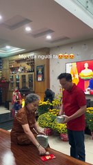 Mẹ người ta mừng tuổi con gần 2 tỷ và 10 cây vàng: Mẹ mình không giàu nhưng tuyệt vời nhất