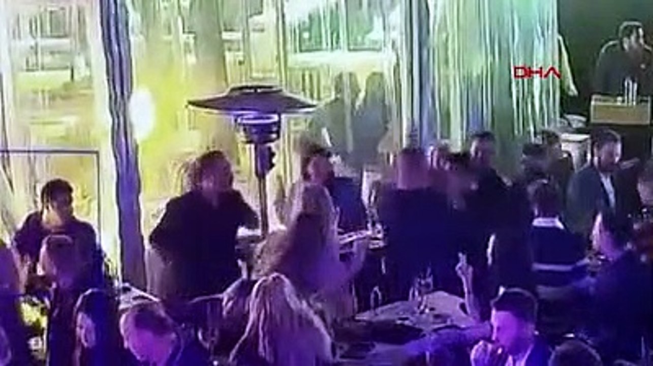 CHP'li Bodrum Belediye Başkanı Ahmet Aras'a restoranda saldırı