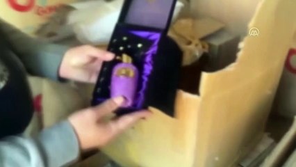 İstanbul Küçükçekmece'de bir depoya düzenlenen operasyonda 71 bin 190 sahte parfüm ele geçirildi.