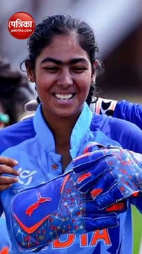वर्ल्ड कप में यूपी की लाड़ली पार्शवी चोपड़ा ने गुगली से उड़ाए होश, देखें वीडियो
