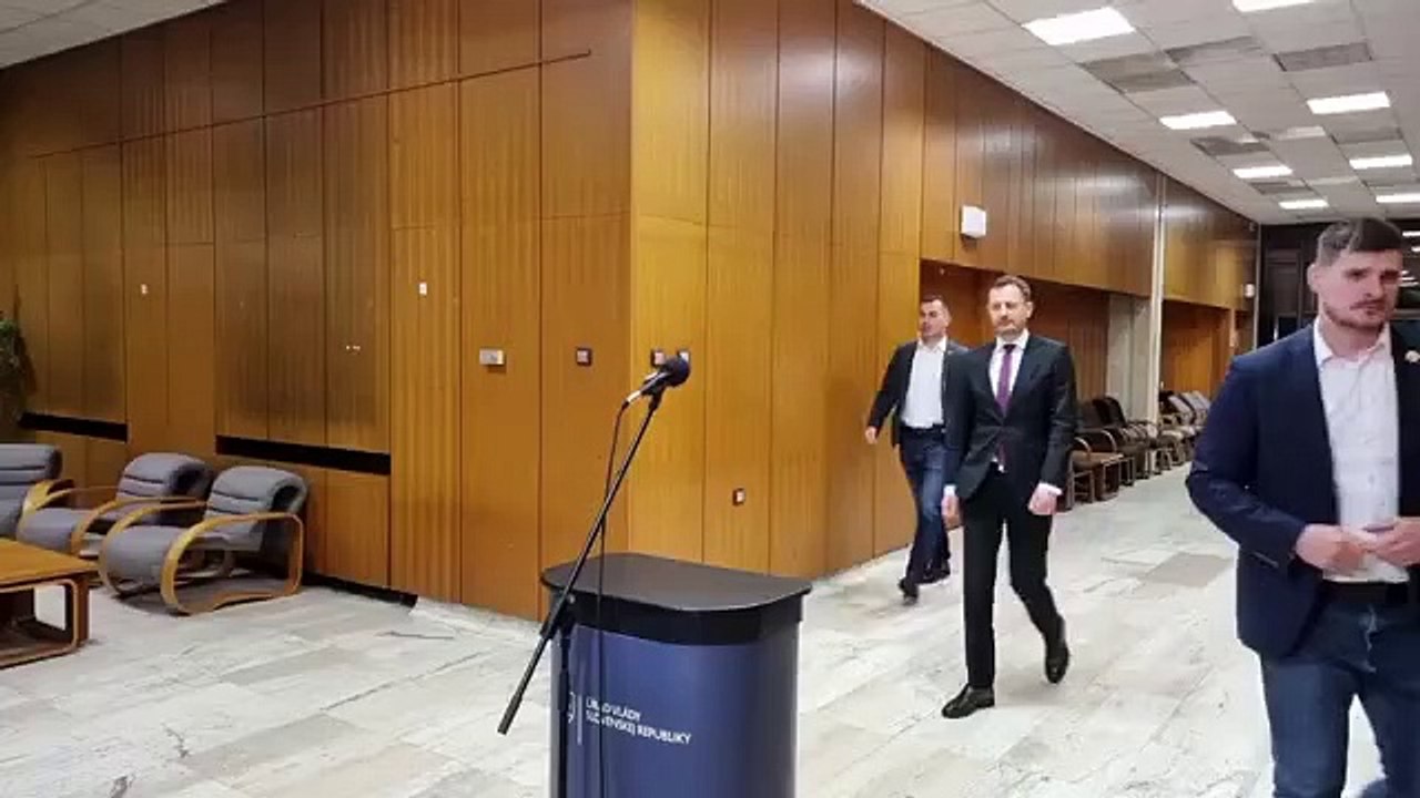 ZÁZNAM: Premiér: Bývalá koalícia sa dohodla na zmene ústavy a termíne volieb