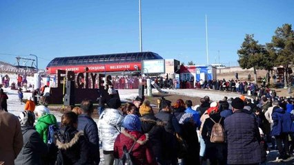 Erciyes hafta sonu 100 bin misafir ağırladı