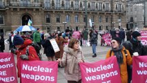 Protesto em Hamburgo contra uso de armas nucleares na Ucrânia