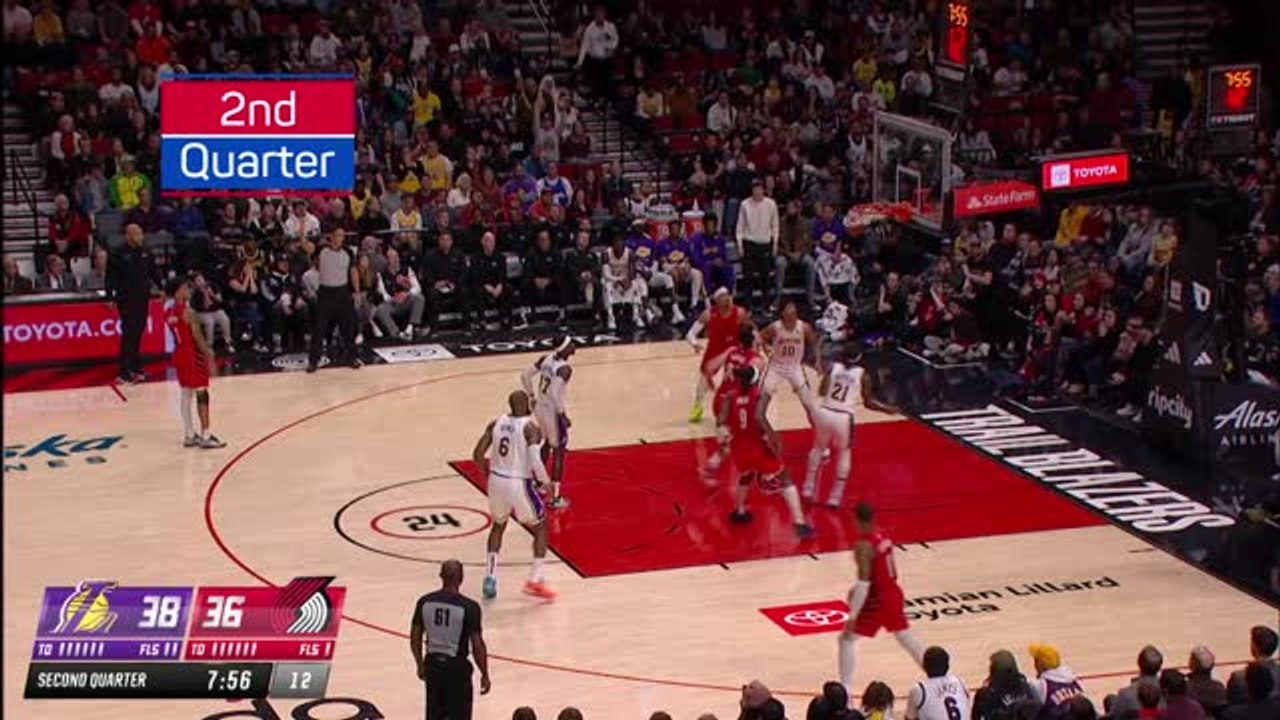 LeBron leads Lakers to comeback win in Portland