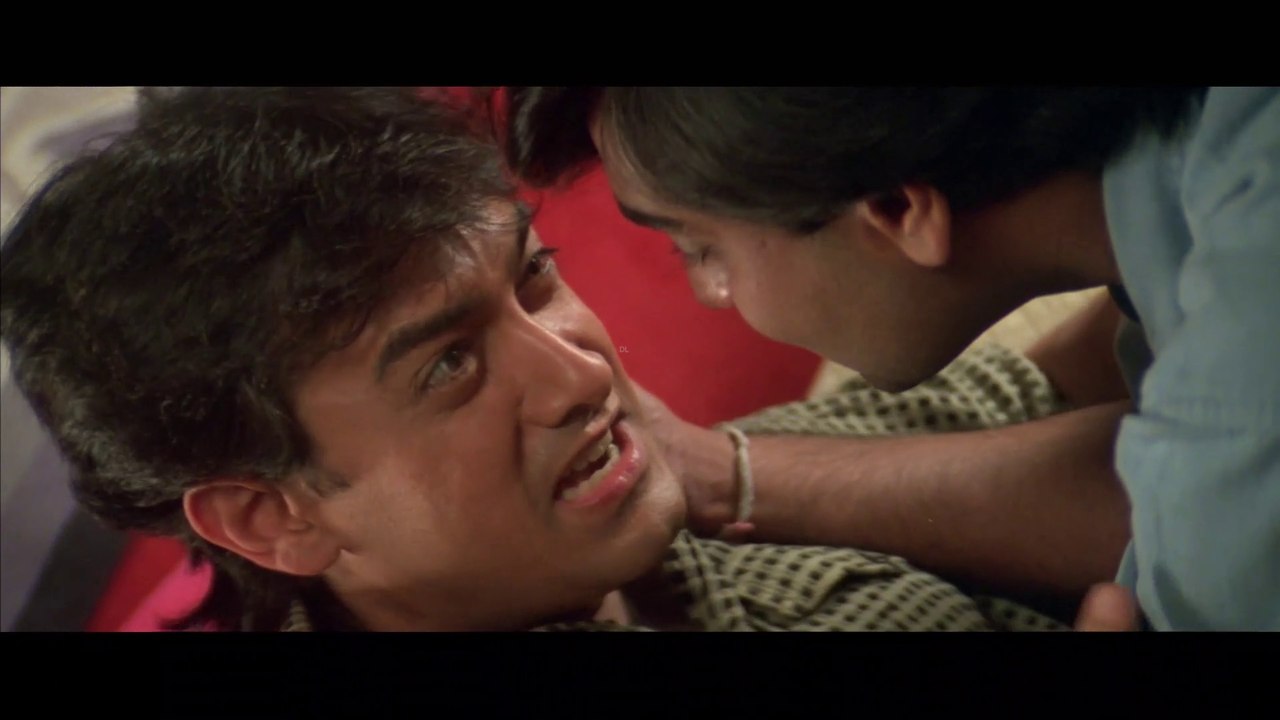 तू काजल के साथ इश्क लड़ना और में ऊस चिपकली की धूम खिचूंगा || Bollywood Superhit Comedy Movie Scene || Aamir Khan , Juhi Chawla , Ajay Devgn , Kajol