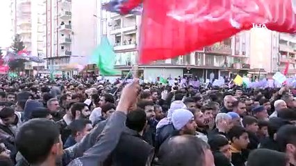 Burası Batman! Binlerce kişi sokağa dökülüp İsveç'i protesto etti