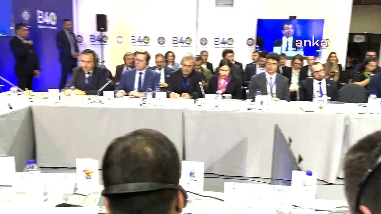 İmamoğlu'ndan Kur'an-ı Kerim yakılmasına tepki: Barış ve huzuru bozacak nefret suçu