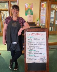 What happens at Rainbow Junktion? Community Cafe and Food share in Leeds?