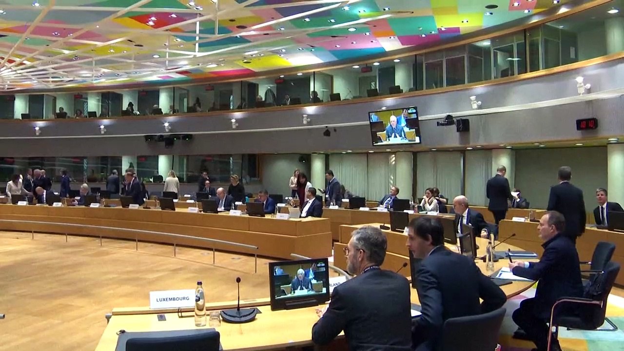 EU-Außenminister beraten über Militärhilfe für Ukraine