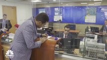 محافظ بنك فيصل الإسلامي المصري لـ CNBC عربية: البنك رفع العوائد المدفوعة للمودعين إلى 7.7 مليار جنيه