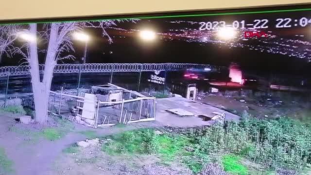 TIR'A ARKADAN ÇARPAN MİNİBÜSÜN SÜRÜCÜSÜ ÖLDÜ, TIR ŞOFÖRÜ YAKALANDI