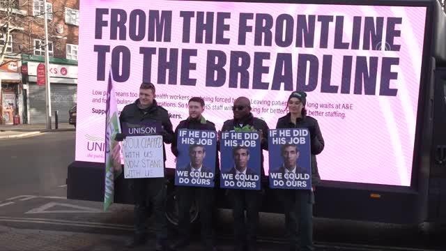 İngiltere ve Galler'de ambulans çalışanları greve başladı (2)