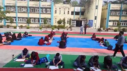 16 स्कूलों के छात्र-छात्राओं ने बनाईं आकर्षक कलाकृतियां