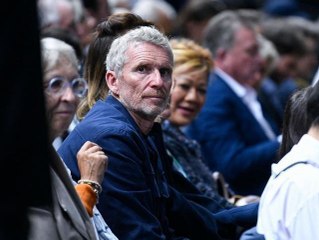L’animateur Denis Brogniart se fait lyncher sur ses réseaux sociaux après avoir dévoilé une photo de sa voiture : "Vous nous prenez pour des t...