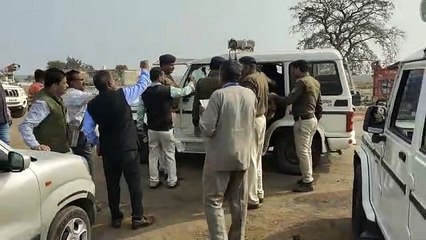 बरेली से कार लाए, 34 मील पर कट्टा अड़ाकर मुरगी वालों को लूटा