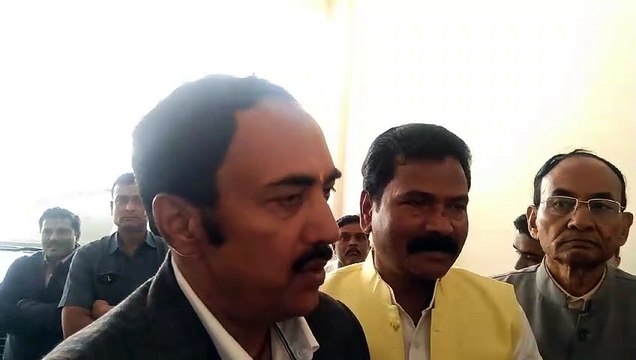 बातचीत प्रभारी मंत्री: बागेश्वर धाम के सवाल पर टाल गए बृजेंद्र प्रताप सिंह