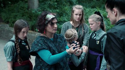 Eine lausige Hexe Staffel 2, Folge 13 – Spannendes Finale voller Magie ✨