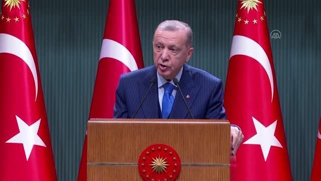 Cumhurbaşkanı Erdoğan: Dünyanın ciddi sıkıntılarla boğuştuğu bir dönemde Türk ekonomisinin dengeli ve başarılı bir seyir izlemesi önemlidir
