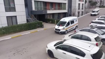 Bir kadın oğlunu tabancayla yaraladı