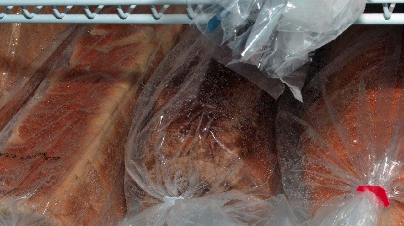 Brot oder Kuchen einfrieren und auftauen: So gelingt es!