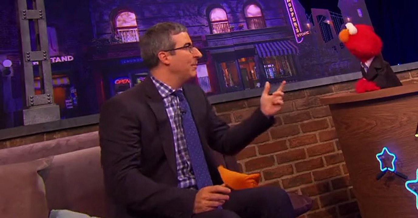 The Not-Too-Late Show with Elmo The Not-Too-Late Show with Elmo S01 E008 John Oliver/Kwame Alexander/Sofia Carson