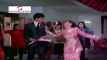 Ye To Mister Bechain Hain _/Bikre Moti 1971 /_ Jeetendra, Babita