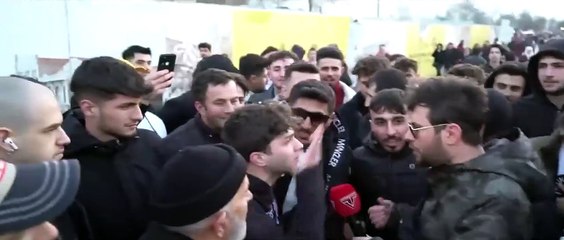 Sokak röportajında "şeriat" tartışması