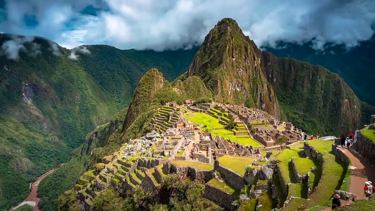 The Secrets of the 7 World Wonders