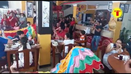 JUAN YÉPEZ CHONG EL MAESTRO KCO-WA JUNTO A LOS AMIGOS QUE PRACTICAN EL DEPORTE KUNG FU