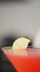 Classic Cosmopolitan Cocktail Recipe 🍸 – Easy Step-by-Step Guide