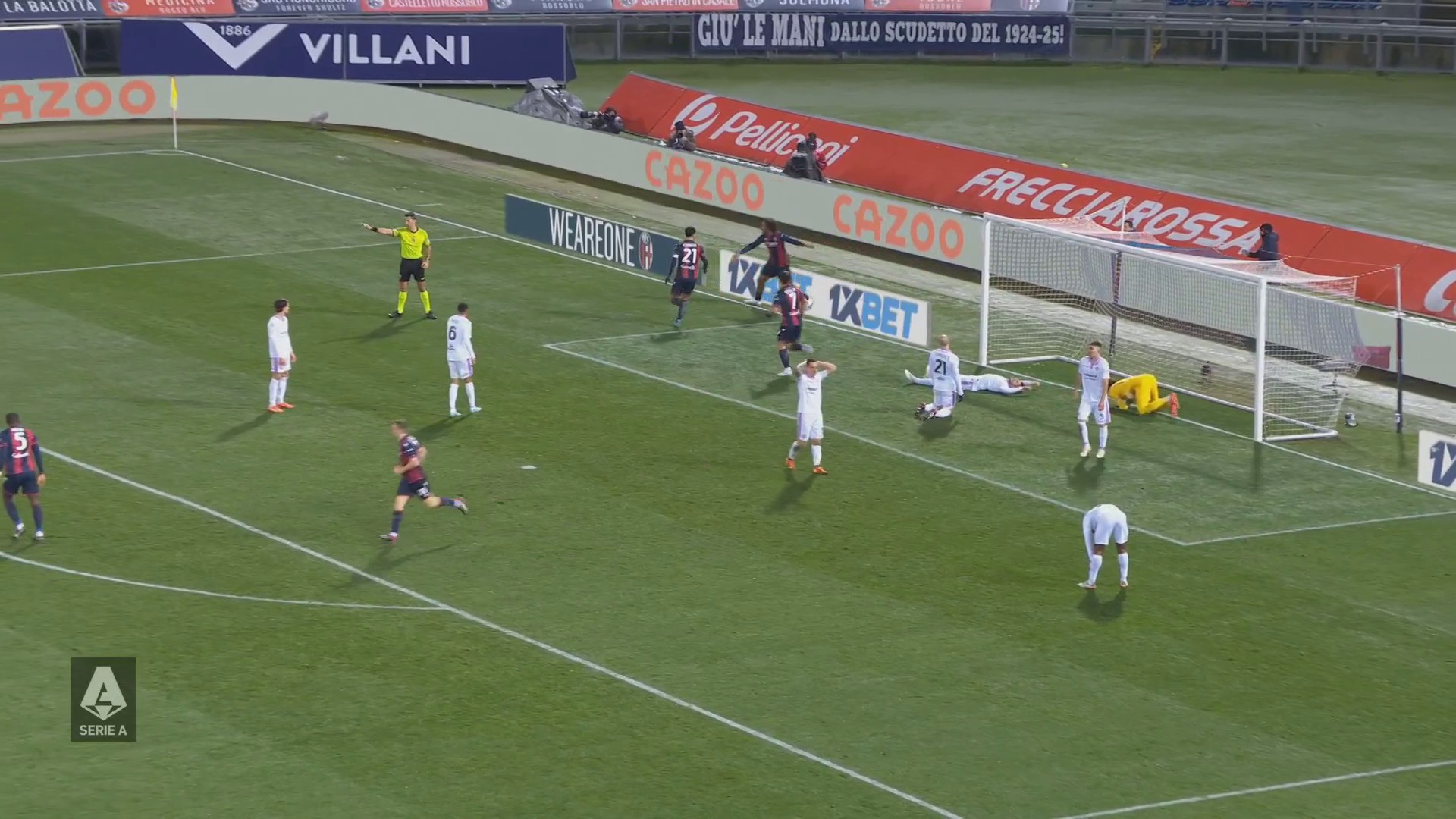 Bologna v Cremonese