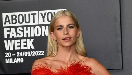 Caro Daur im Dirndl: Was ihre Schleife über ihren Beziehungsstatus aussagt
