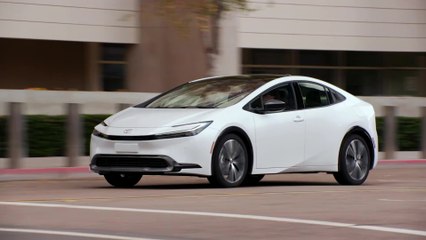 2023 Toyota Prius Limited in Wind Chill Pearl Driving Video