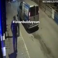 İstanbul'da çalışır durumda sokağa bırakılan araç, saniyeler içinde çalındı