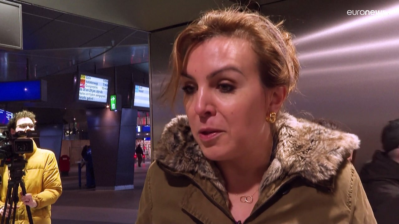 Unterirdisch und 'unter Wasser': So parken Fahrräder in Amsterdam