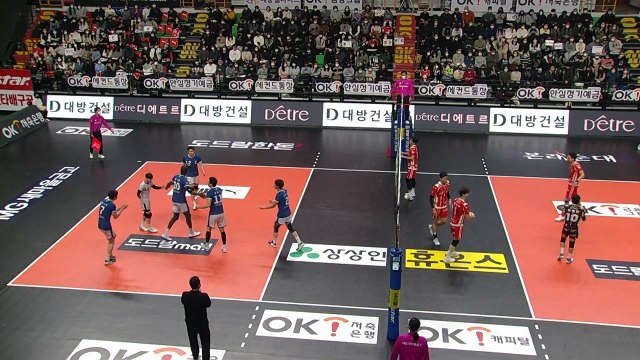 현대캐피탈, '서브 범실만 20개' OK금융그룹에 완승 / YTN