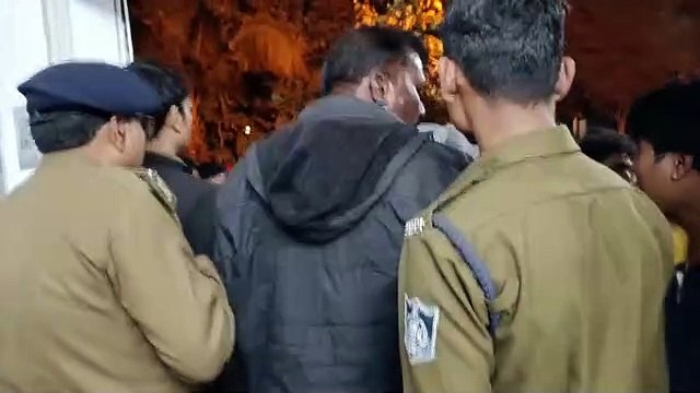 Illegal sand transportation in khargone