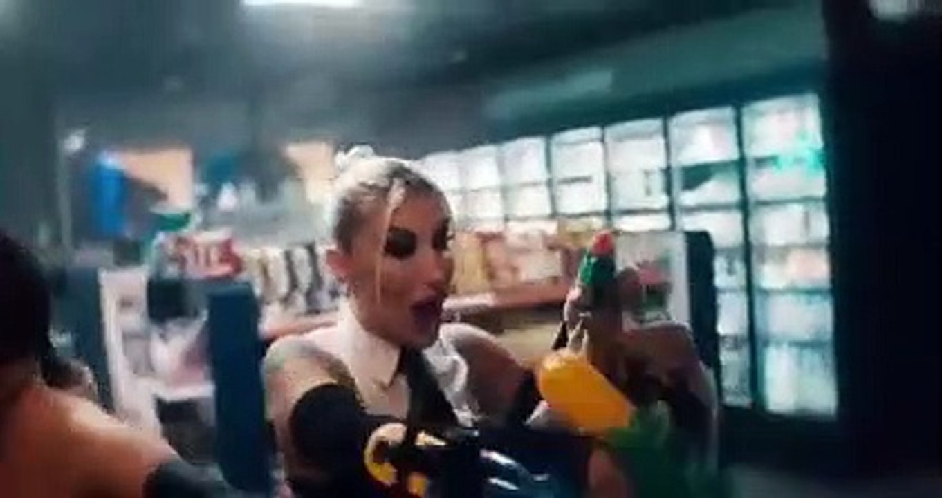 İrem Derici _ Eda Sakız - Papatya 2023(240P)