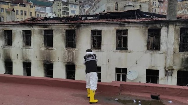 İki kişinin can verdiği kilise lojmanındaki hasar gündüz görüntülendi
