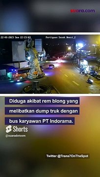 Detik-detik Patung Bima di Sasak Beusi Purwakarta Roboh #shorts