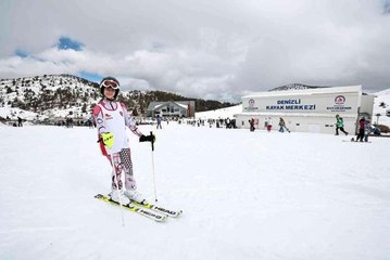 Download Video: Denizli Kayak Merkezi genç sporcunun başarı merdiveni oldu