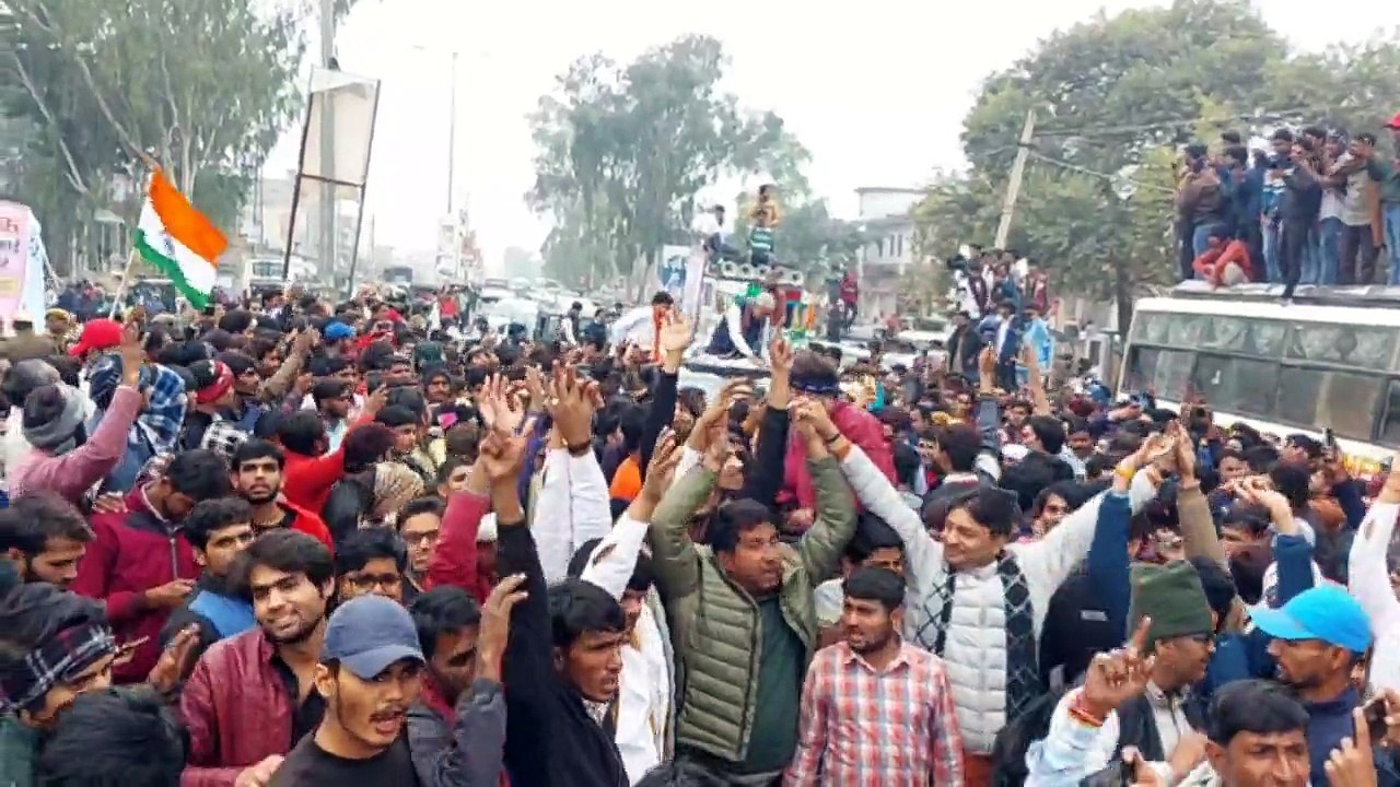 डॉ. किरोड़ी के जयपुर कूंच से घबराया पुलिस - प्रशासन, भारी पुलिस बल तैनात