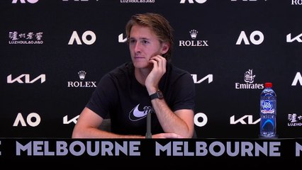 Open d'Australie 2023 - Sebastian Korda : "I hit one forehand return, and after that, it was almost tough to hold the racquet at times"