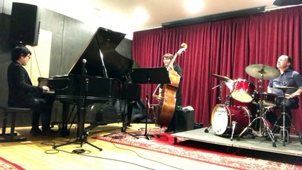 Just Squeeze Me - Takaaki Otomo trio