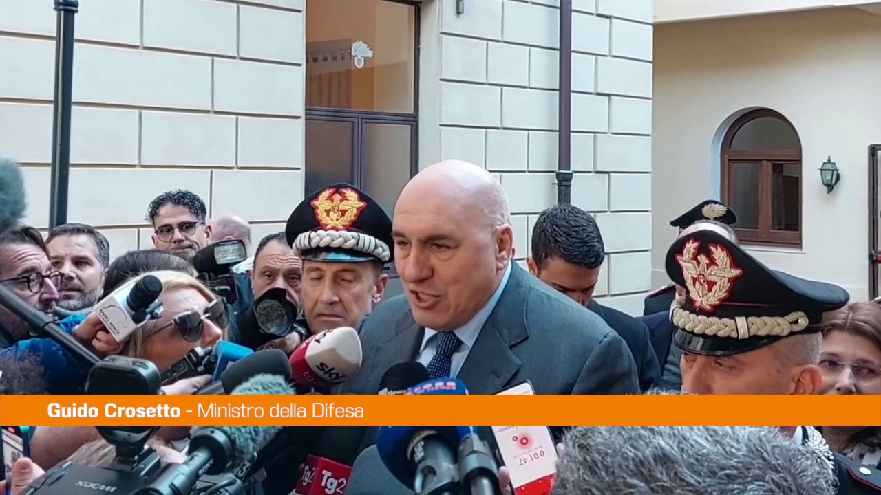Crosetto "All'Ucraina non solo armi ma anche aiuti civili"