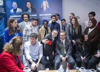 Cumhurbaşkanlığı İletişim Başkanı Altun, "Gençlere İlham Veren İsimler" programında konuştu (2)