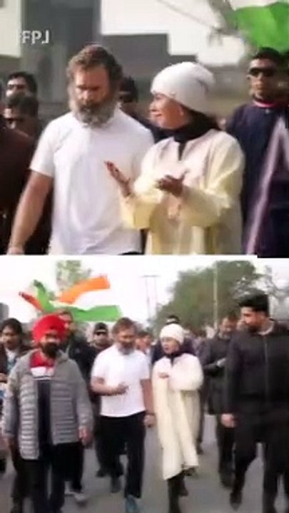 Urmila Matondkar Joins Rahul Gandhi's Bharat Jodo Yatra In Jammu