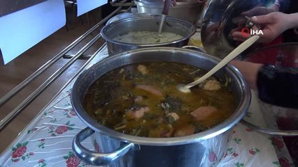 Yüksekovalı kadınlar fistan giyip yöresel yemek yaptı