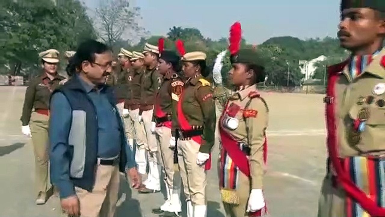 पुलिस परेड ग्राउंड में किया गया गणतंत्र दिवस सम...