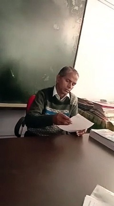 नवोदय स्कूल : स्कूली लिविंग सर्टिफिकेट चाहिए तो १ हजार रुपए दो